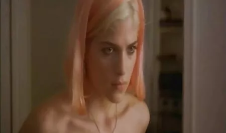 در این آزمایش جدید و تغییرات بیکینی دانلود فیلم الکسیس فورد