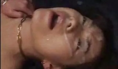 بلوز های بزرگ دانلود فیلم تور کالج آماتورها را نشان می دهد