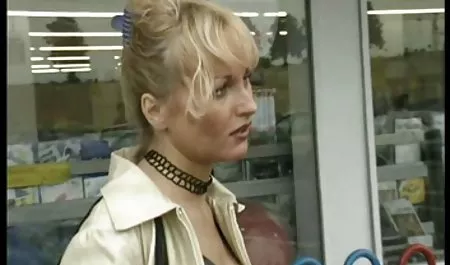 انجمن فروشگاه-Elise گیلبرت و خم یک راننده تاکسی به پرداخت دانلود فیلم الکسیس و جانی