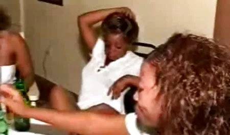 این دانلود فیلم تور کالج آماتورها