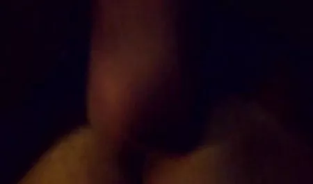 سینه بزرگ, فون دانلود فیلم تور کالج آماتورها English